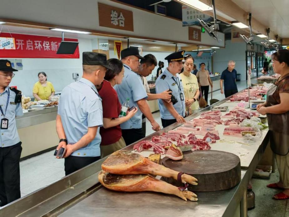 強化監督多措并舉筑牢菜市場食品安全防線